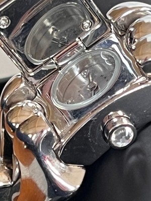 MARC JACOBS FASHION COLLECTION HIDING TIME FACE WATCH 