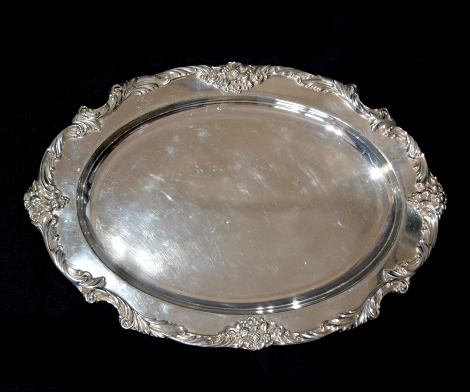 Bandeja ovalada vintage Reed and Barton King Francis 1676 placa de plata Foto 2 de 4