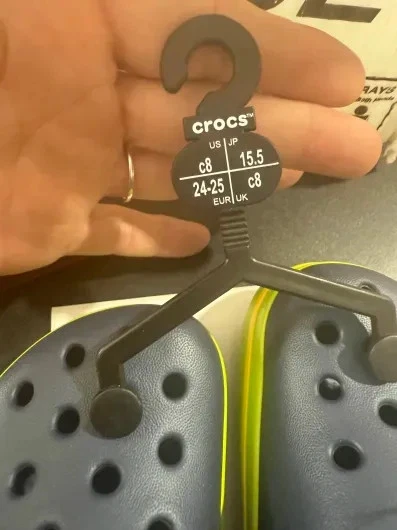 Zuecos Crocs Crocband para niños azul marino con verde lima y amarillo juvenil talla 8 niño pequeño Foto 4 de 4