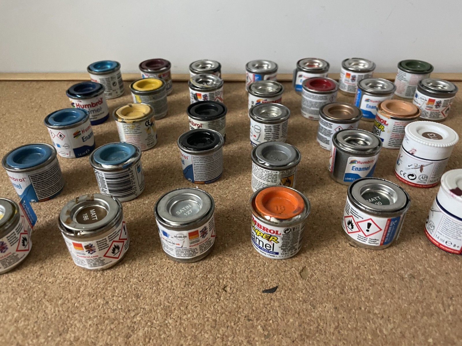 Humbrol color enamel / acrylic paints size 14ml jars modellers
