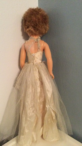 VINTAGE 24" BRIDE WEDDING DRESS DOLL SLEEP EYES JOINTED BEAUTIFUL VINYL FACE - Picture 3 of 12
