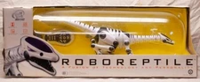 WowWee Roboreptile Robotic Remote Control Raptor 2006 Dinosaur 8065 NIB