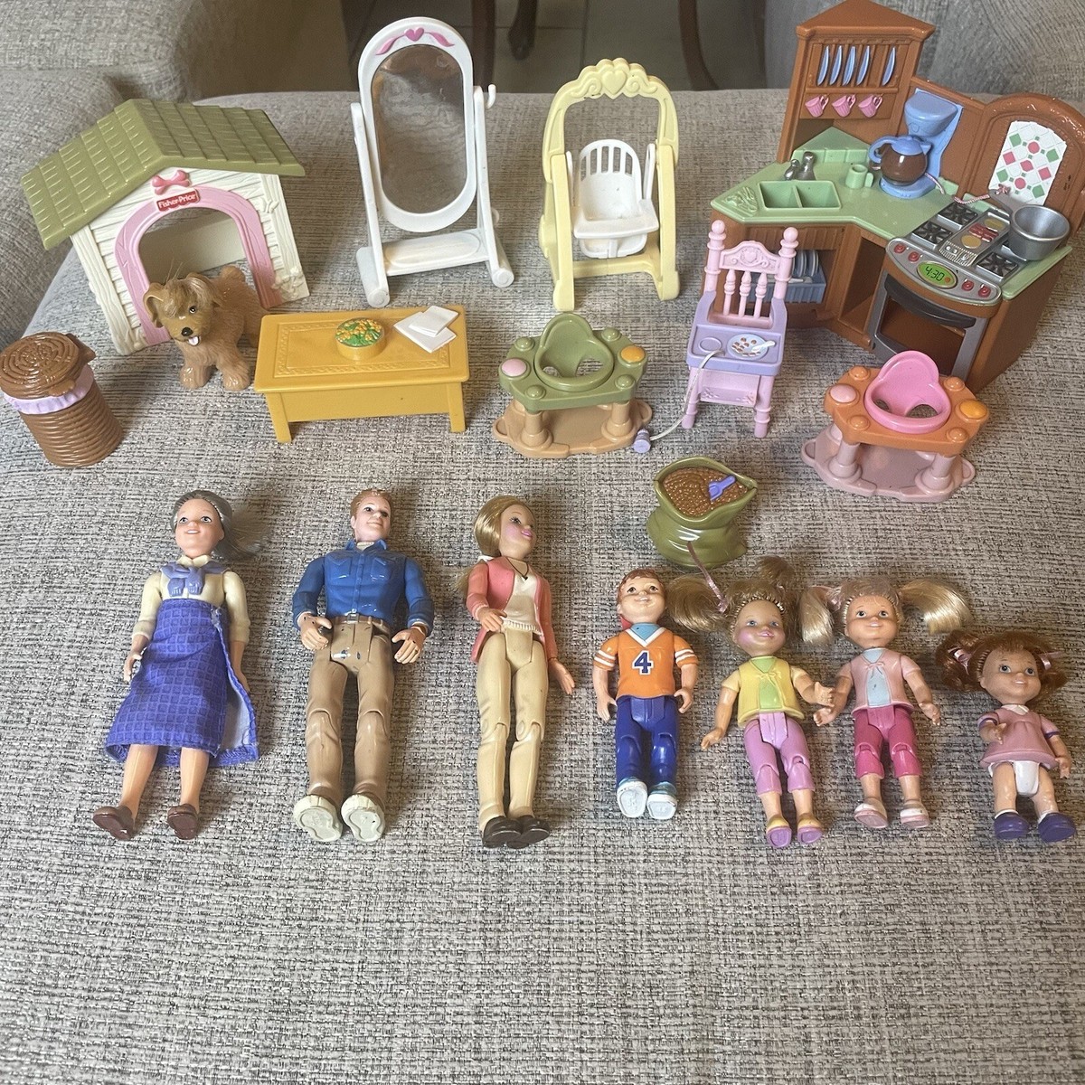 Fisher Price Loving Family Lot Of Dolls & Furnishings | eBay display picture 1