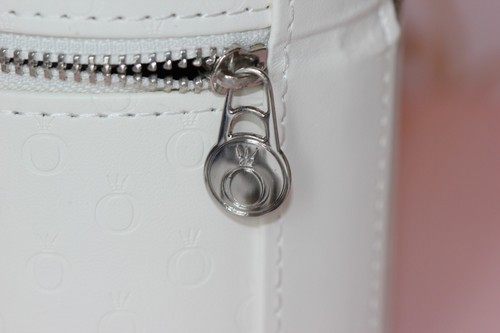 NUEVO EN CAJA PANDORA Full of Heart Pave Brazalete/Dije Juego de Regalo con Cremallera alrededor de 21 cm 794121 - Imagen 7 de 14