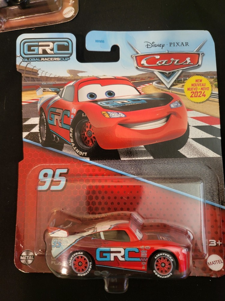 2024 DISNEY PIXAR CARS Global Racing Cup LIGHTNING McQUEEN NEW MODEL NEAR MINT