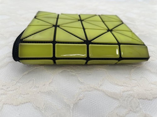 BAO BAO ISSEY MIYAKE Compact Wallet From Japan - Picture 4 of 9