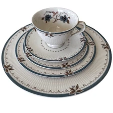 Vintage 7 PC Royal Doulton Old Colony China Dinners Set With 2 Bowls “England*