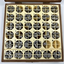 Juego tipo letra troquel Kingsley Machine Co para tapas Keynote de 24 piezas de lámina caliente