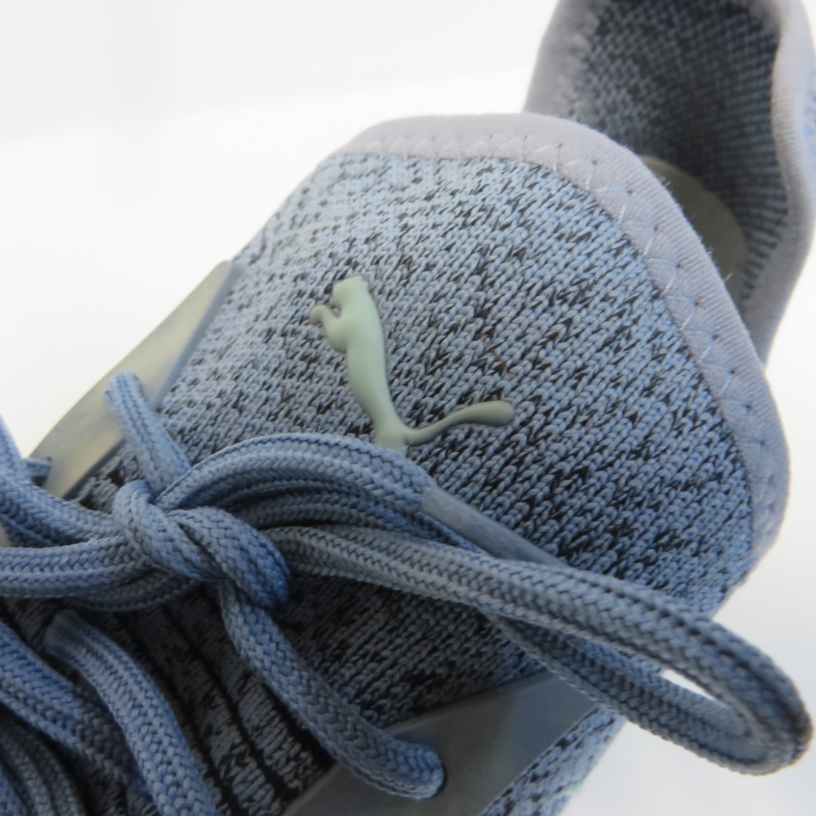 PUMA IGNITE EVOKNIT SNEAKER  SIZE 10   WOMANS    SUPER RARE    BLUE, PINK, GREEN image 5
