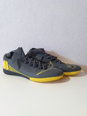 Nike Mercurial Vapor XII Gr. 42,5 Hallenschuhe Herren Fußballschuhe Grau/Gelb