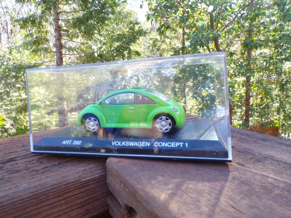 DetailCars platinum Volkswagen Concept 1 1994 green scale 1/43 New in box - Image 4 of 4