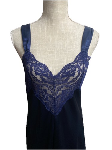 Vintage VANITY FAIR 70’s Navy Blue Long Satin/Lace Slip Dress Night Gown Size S - Afbeelding 2 van 11