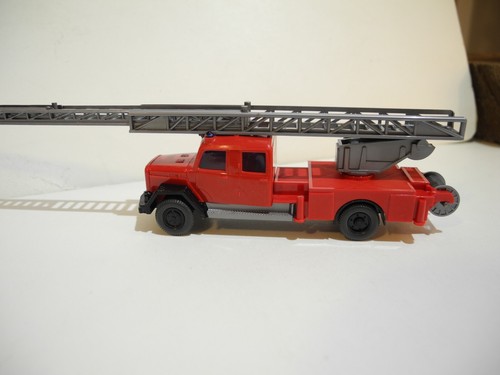 VINTAGE WIKING 1:87 FIRE LADDER TRUCK MAGIRUS SATURN 1063/5 MINT 1968-74 RARE - Picture 8 of 9
