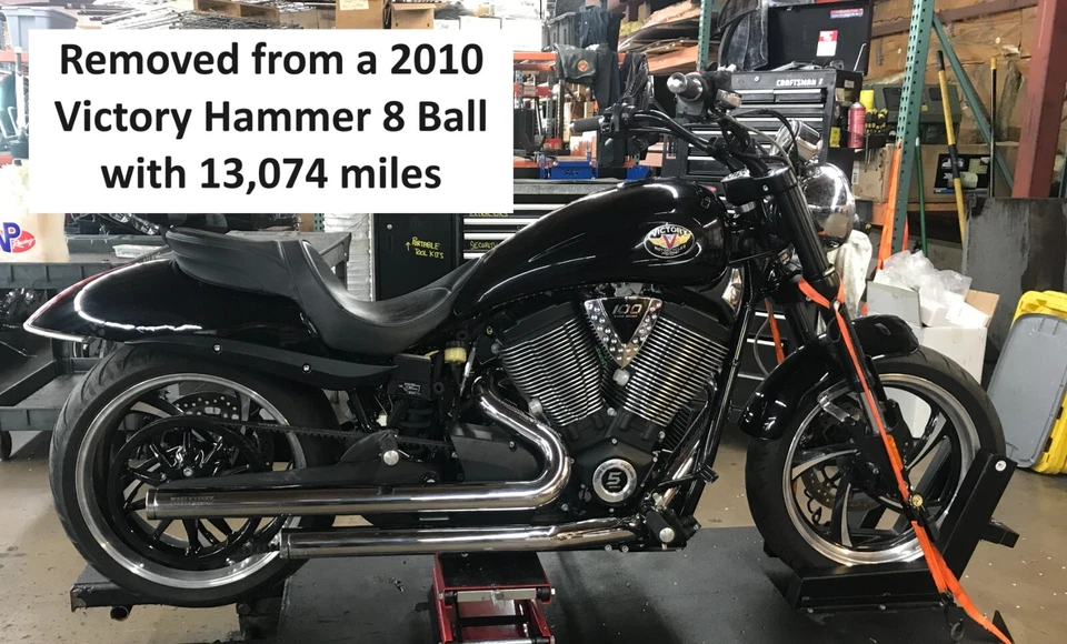 Victory Hammer 2010 cilindro maestro de freno delantero de 8 bolas 13.000 millas Foto 3 de 4