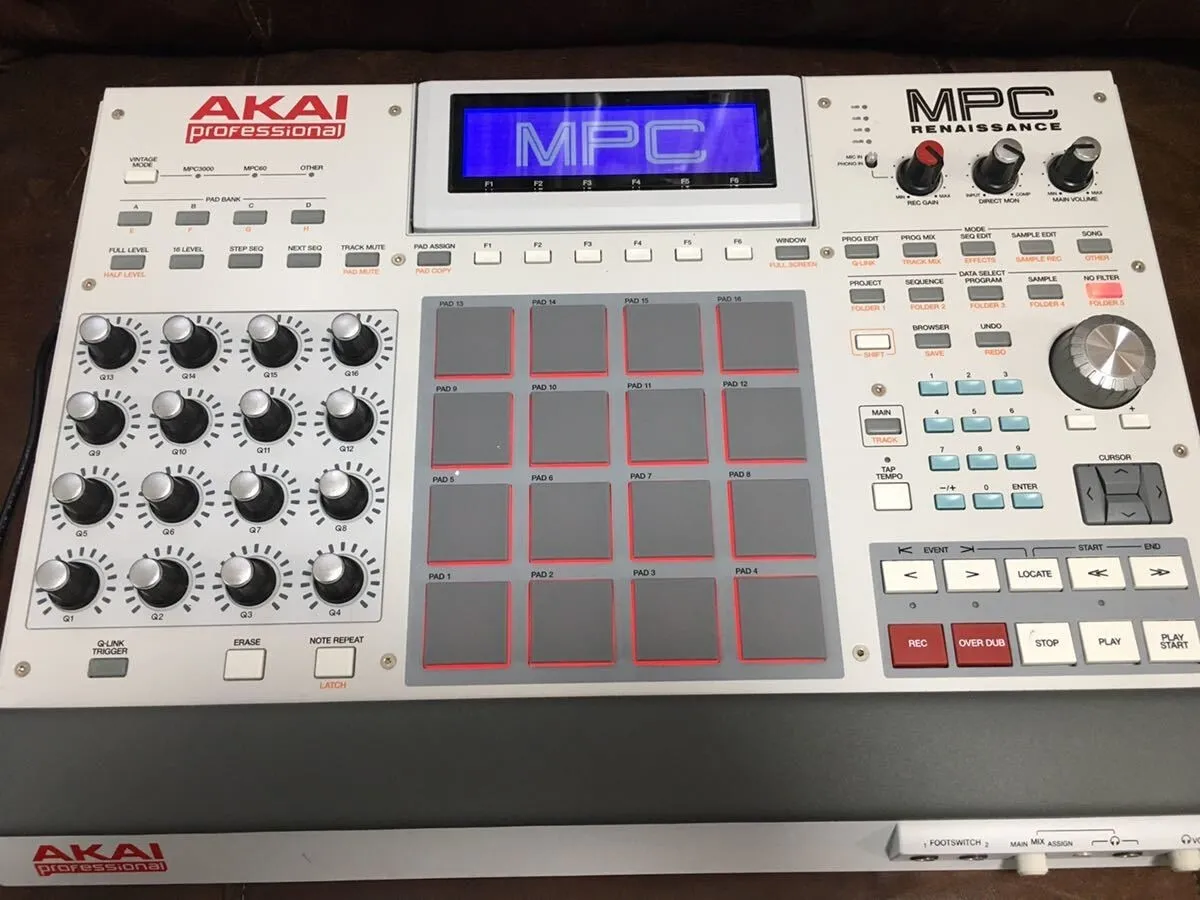 AKAI MPC RENAISSANCE Samplers Sequencers Professional MIDI Controller