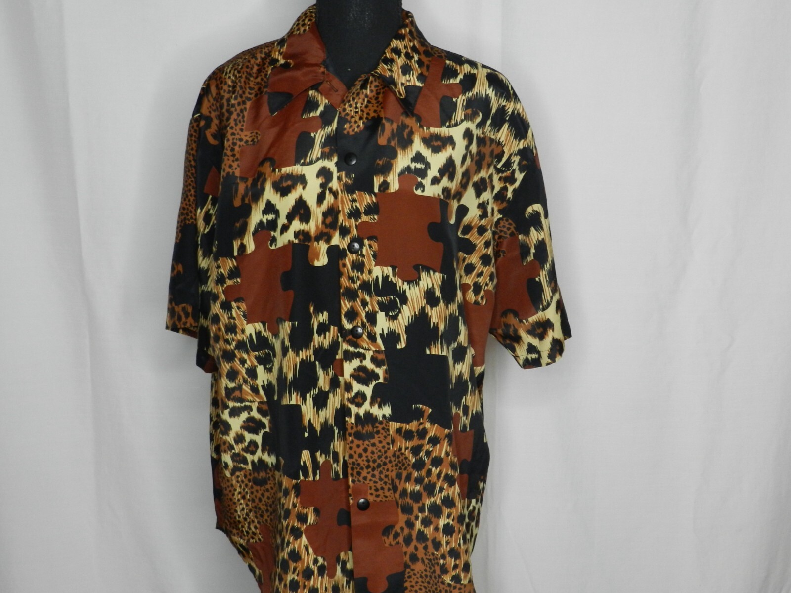 VINTAGE Unique Cheetah Print Button-Down with Puzzle Piece Accents