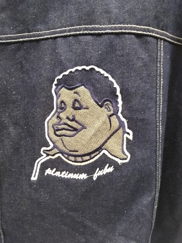 Giacca e pantaloni "FAT ALBERT" PLATINUM FUBU taglia 14 blu denim, ALTAMENTE RICAMATI - Foto 9 di 19