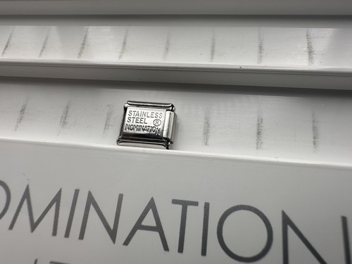 Nomination Composable Classic 18ct Gold Letter M Enamel Charm - Picture 6 of 6