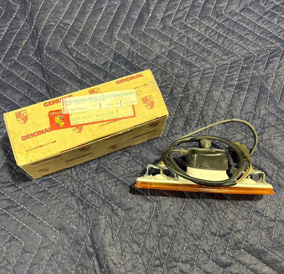 Luz de señalización delantera izquierda Porsche 928 1984-86 OEM #84149 Foto 3 de 4