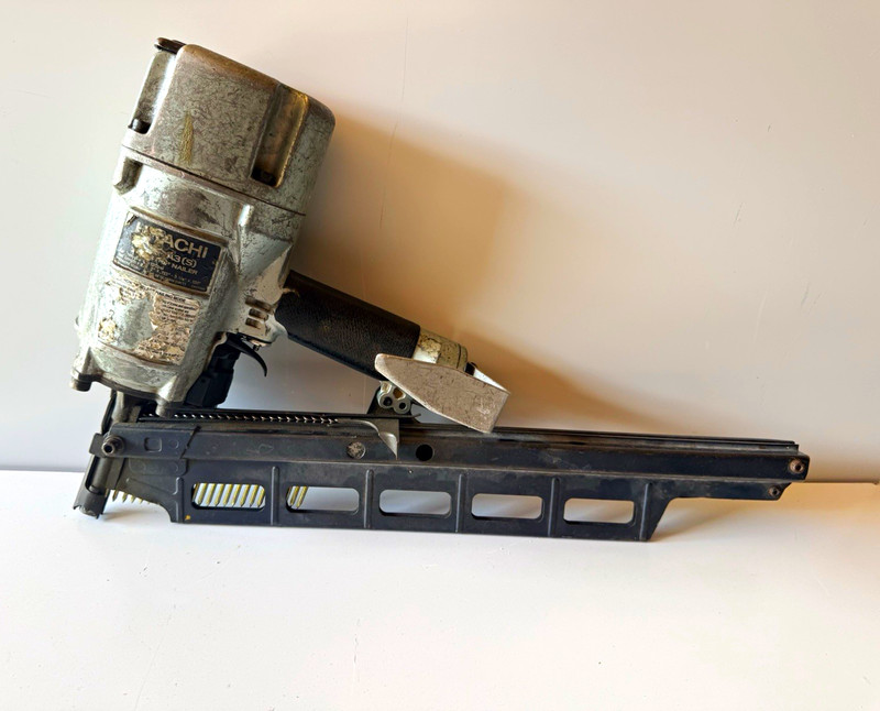 Hitachi NR83A3(S) 21° Pneumatic Framing Nailer Nail Gun 0.113 Gauge 120 PSI