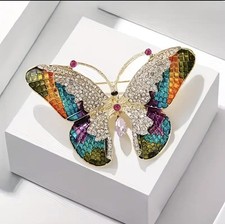 Fashionable Rhinestone Bat Brooch