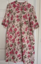 Vintage Ladies 50’s/60’s Desssing Gown  Robe Boudoir Roses Silky Tricel Frill