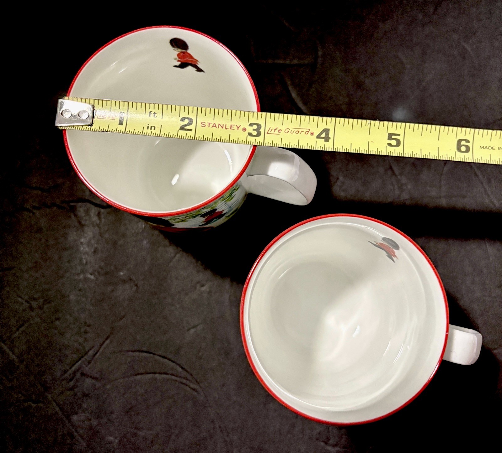 Vtg Guardsman Tea Coffee Mugs England PS Set Of 2 Beefeaters Britain  *READ *