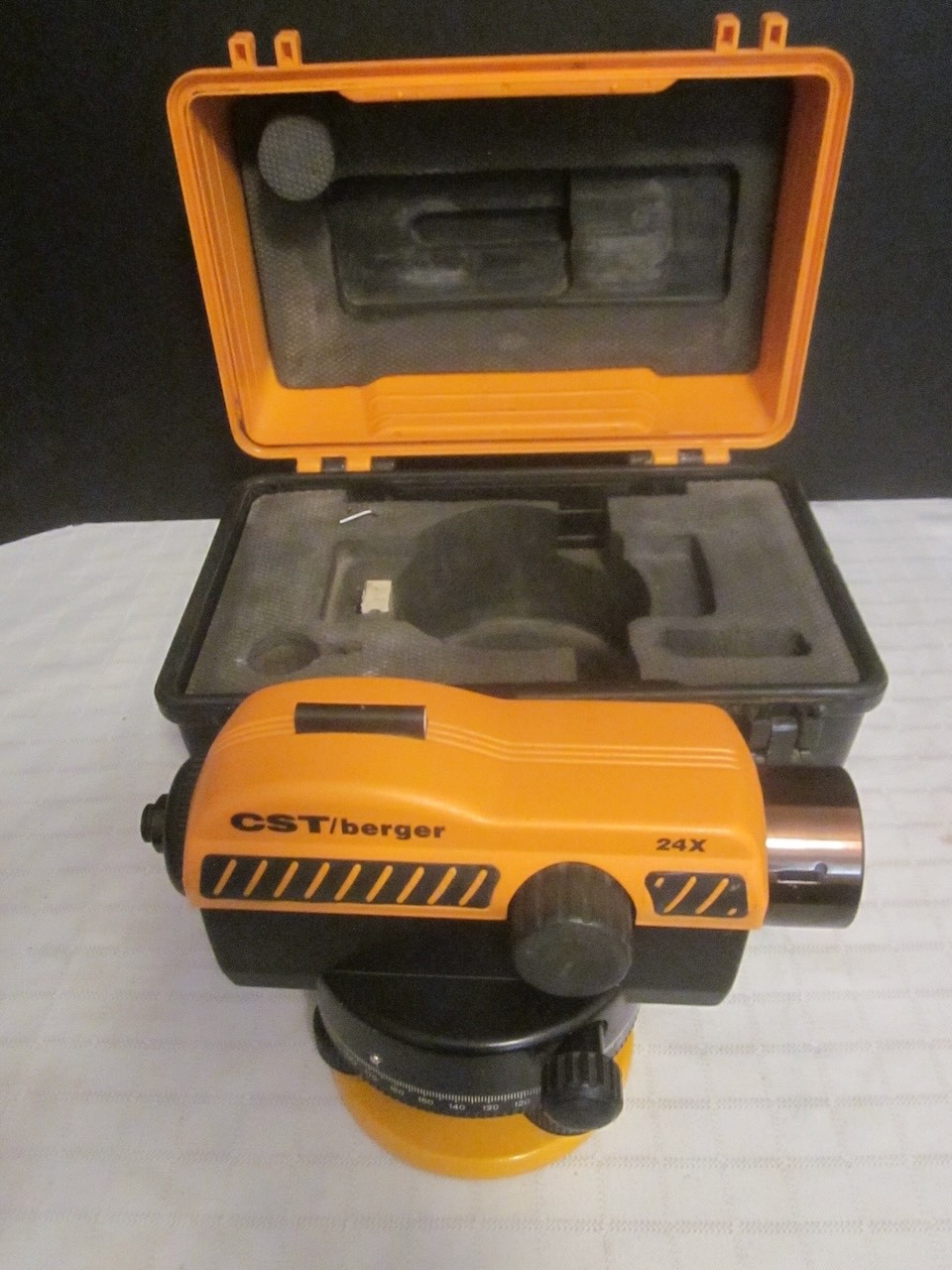 CST Berger 24X Automatic Optical Level w/ Hard Case