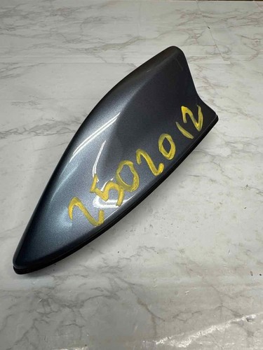 Toyota Corolla Cross radio antenna fm 23 roof shark fin oem 867600A030 gray 1K3 - Picture 2 of 6