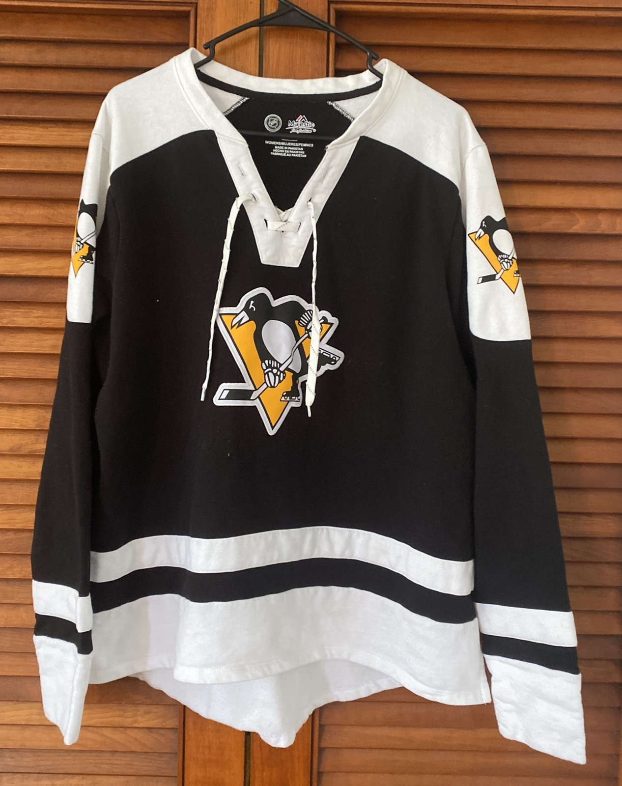 Picture 1 of 4