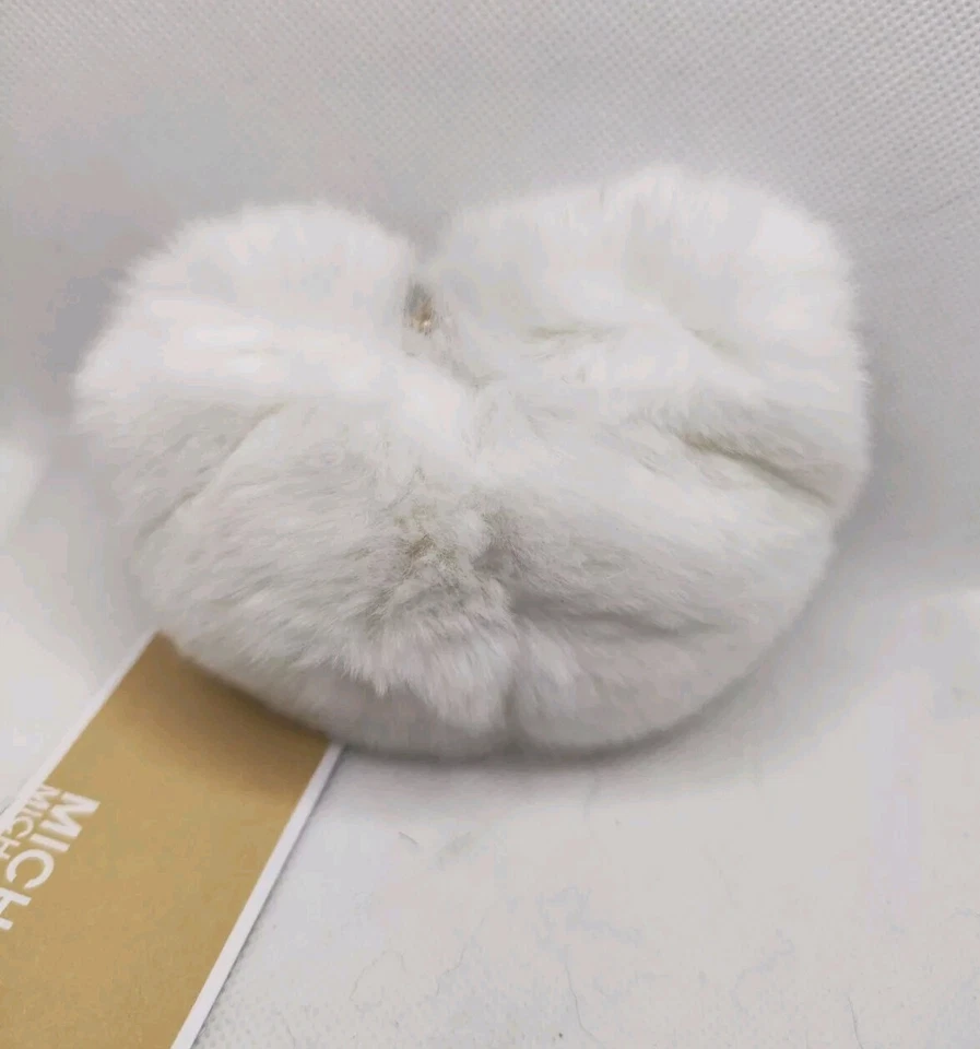 MICHAEL MICHAEL KORS URSINHO DE PELÚCIA POM POM PELE ÓPTICA BRANCA NOVA COM ETIQUETAS - Imagem 2 de 2