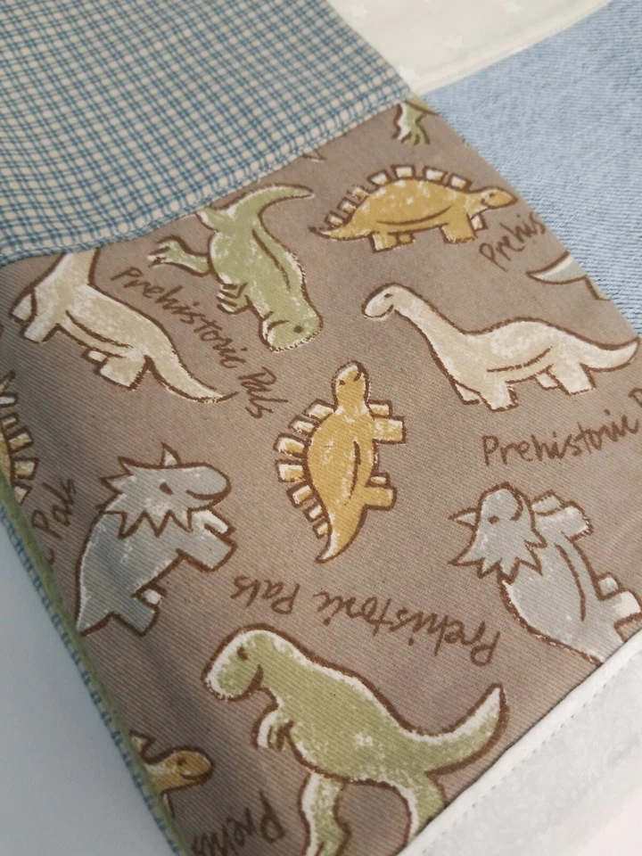 婴儿毯被子被子被子恐龙手工制作 45 x 34 英寸良好 — 第 2/4 张图片