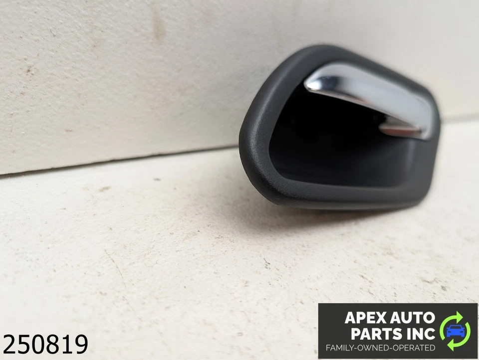 OEM 2002-2003 BMW 530i 3.0L Door handle, interior. Driver - Image 3 of 4