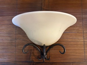 2 Hubbardton Forge Sconce Lights In Excellent Condition