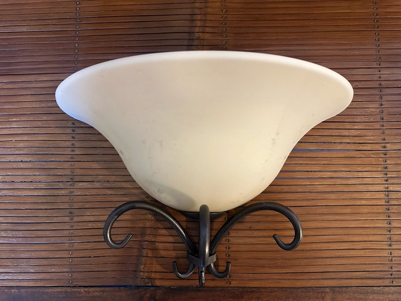 2 Hubbardton Forge Sconce Lights In Excellent Condition