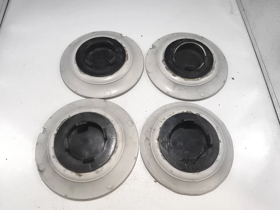 Peugeot 607 2001 Enjoliveur de roue non d'origine 55MM - Photo 3/4