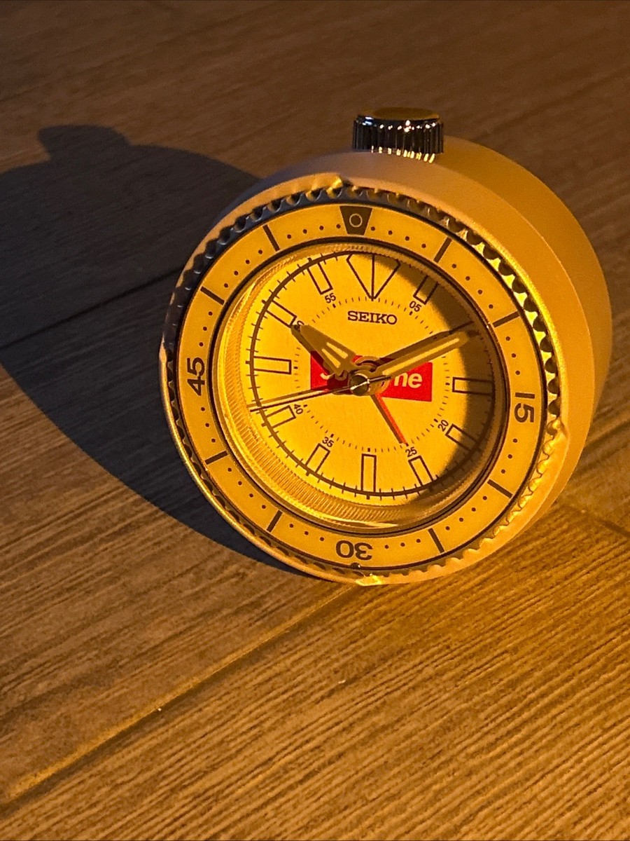 アクセサリー Supreme Seiko Mai Alarm Clock New Supreme / Seiko Mai Alarm Clock Color Red Glow in the dark