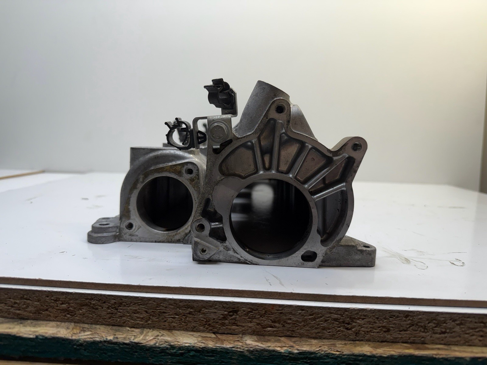 2014-2022 Maserati Ghibli Levante 3.0 V6 ENGINE RIGHT CYLINDER HEAD VALVE COVER