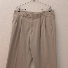 Make Offer Perry Ellis Tan Chinos Lightweight Pleated Design 36/32