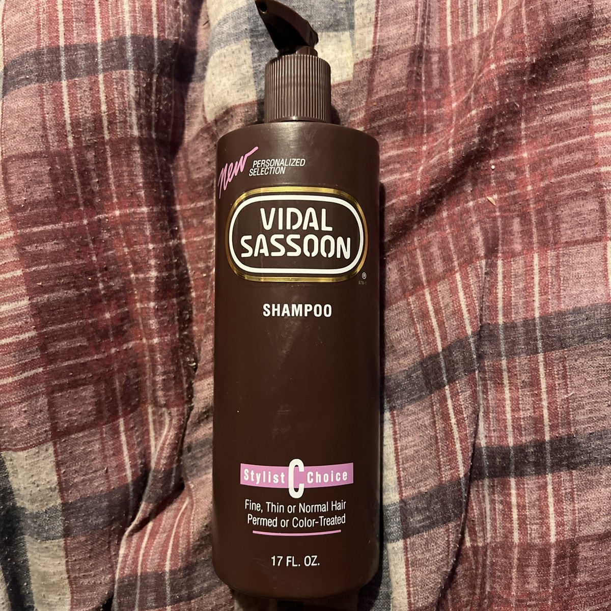 Rare HTF Vintage Full Bottle Vidal Sassoon Shampoo Stylist C