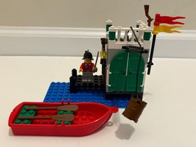 LEGO Pirates: 6244 Armada Sentry 100% Complete with Instructions & Box