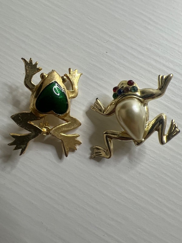 Vintage Gold Tone Enamel Rhinestone Frog Brooches