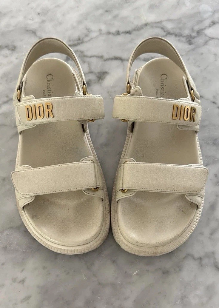 Sandale en cuir DIOR taille 39,5