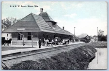 Postcard WI Ripon Wisconsin C&NW Depot Train Chicago & North Western RR C202