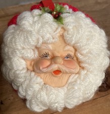 1960s Santa Claus Rubber Face Surrounded By Yarn Looped Christmas 5"Ornament