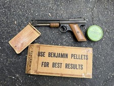 Benjamin Franklin model 117 Air gun,original box & tin .177 Pellets Works !!