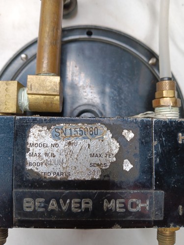 Zurn Wilkins Valve Backflow Prevention Assembly Tester model 840 - Picture 9 of 13