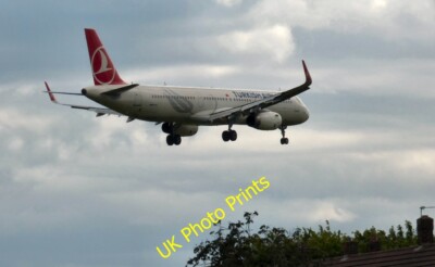 Foto 6x4 Landung in Manchester Moss Nook\/SJ8385 A Turkish Airlines Plan c2015