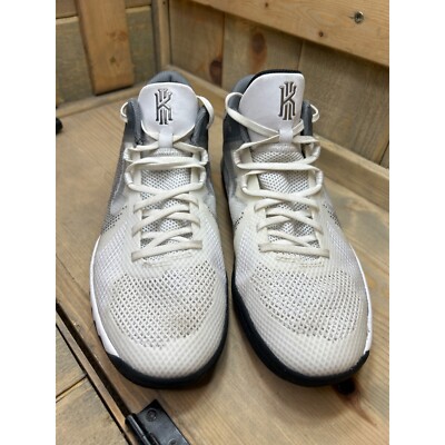 Size 6.5 (GS) - Nike Kyrie Flytrap 5 Mid White Smoke Grey 