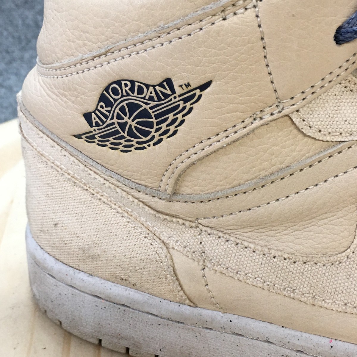 Air Jordan1 ハイカット シューズ ベージュ Nike Shoes Womens 10 Air Jordan 1 Mid SE Sanddrift Beige Lace Up